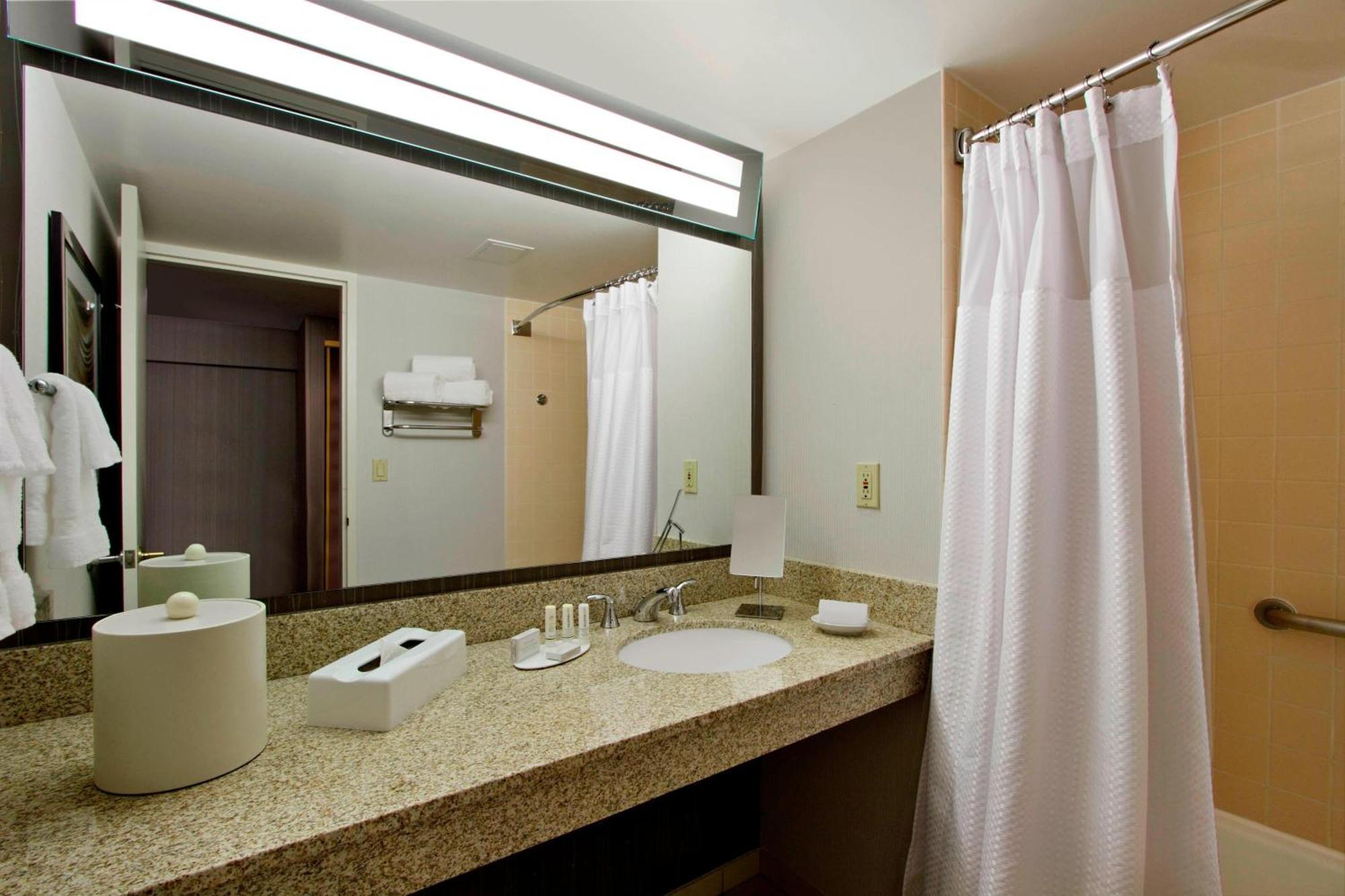 Courtyard By Marriott Lyndhurst/Meadowlands Eksteriør billede